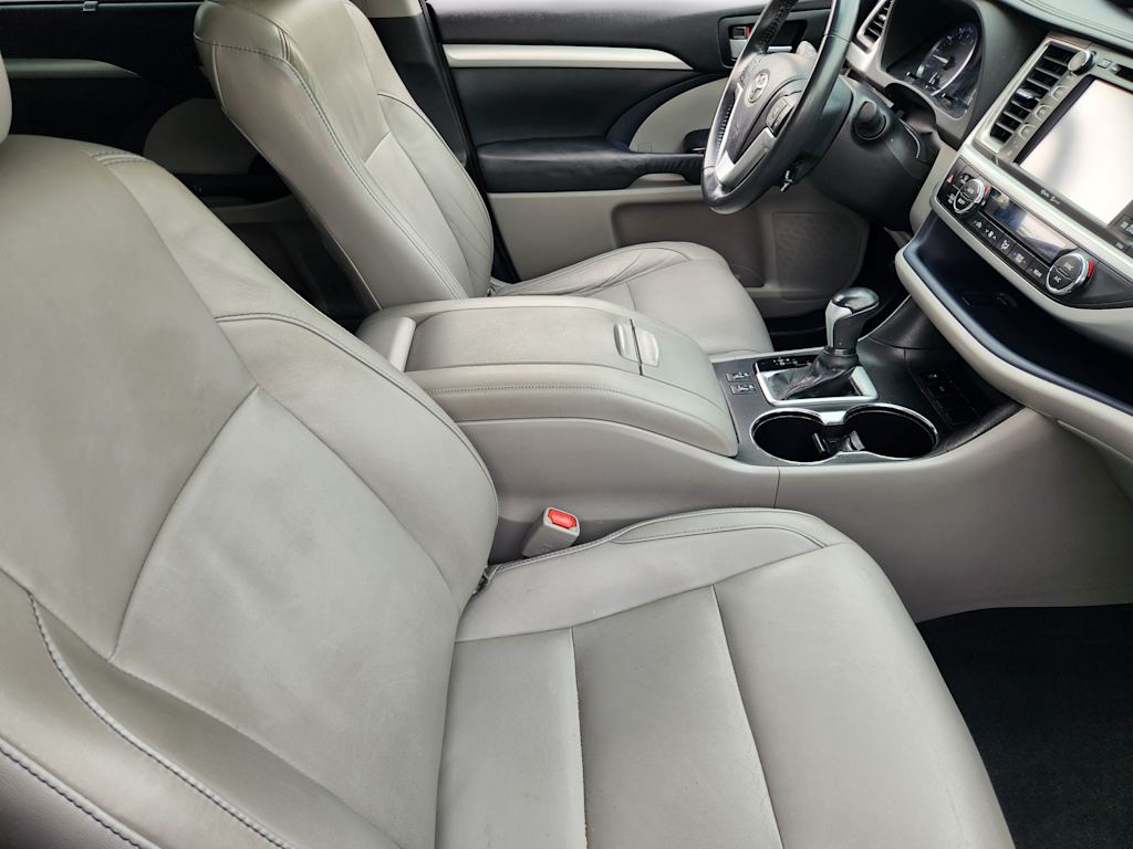 Thumbnail: 2014 Toyota Highlander - 10