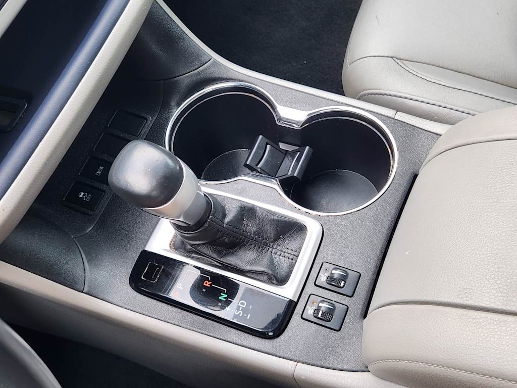 Thumbnail: 2014 Toyota Highlander - 14