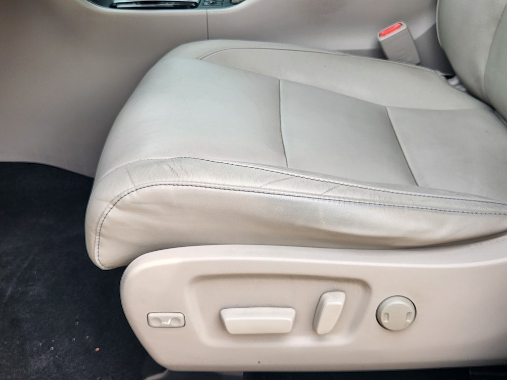 Thumbnail: 2014 Toyota Highlander - 29