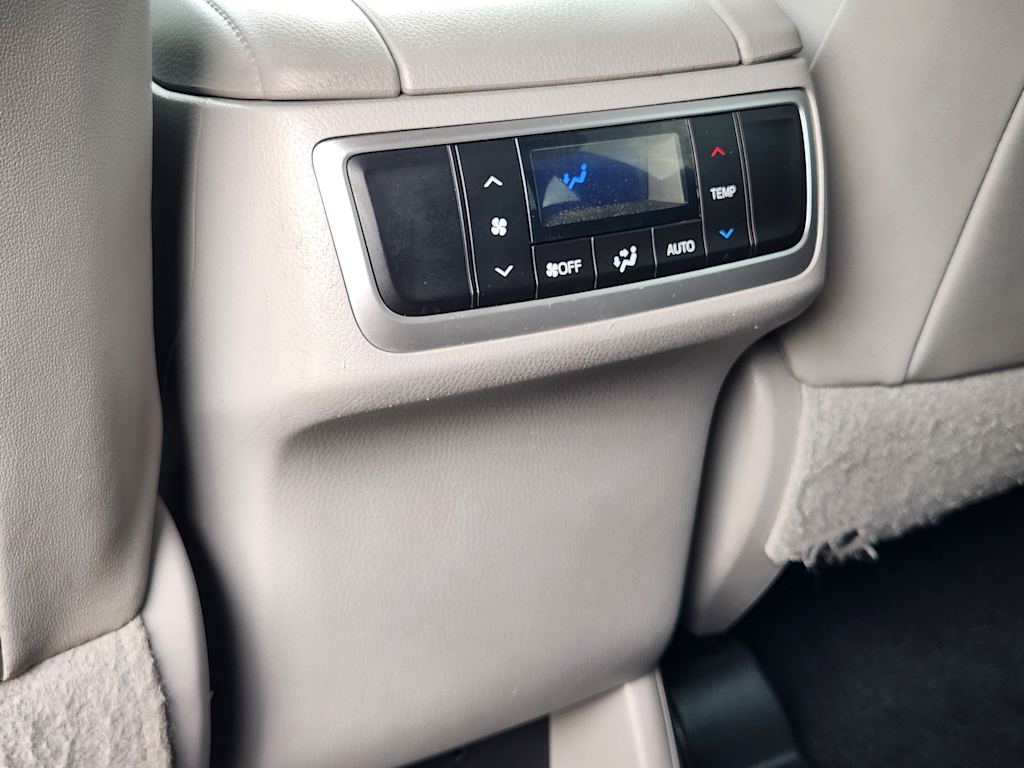 Thumbnail: 2014 Toyota Highlander - 33