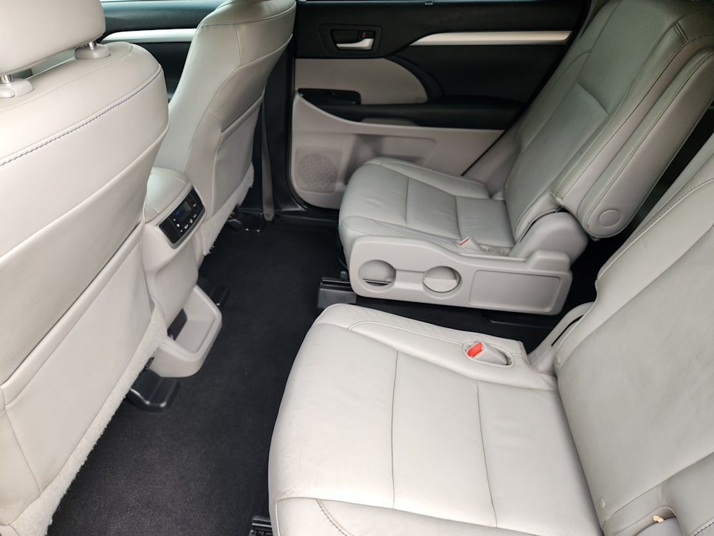 Thumbnail: 2014 Toyota Highlander - 11