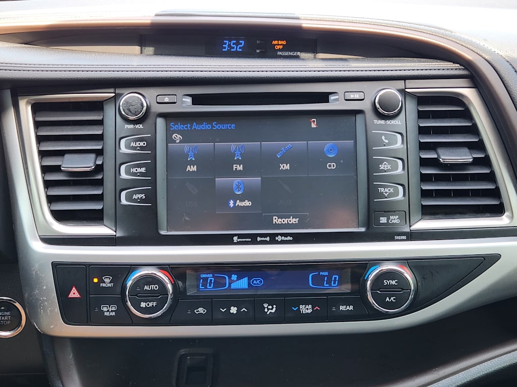 Thumbnail: 2019 Toyota Highlander - 13