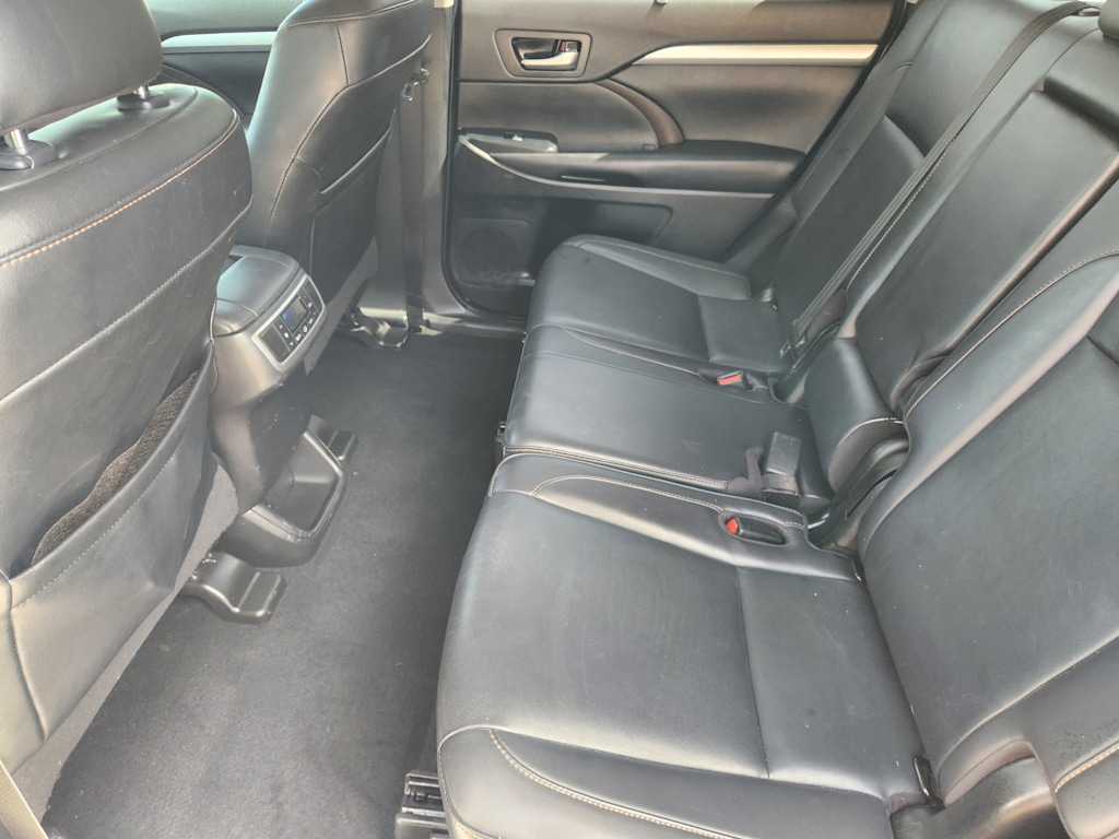 Thumbnail: 2019 Toyota Highlander - 11