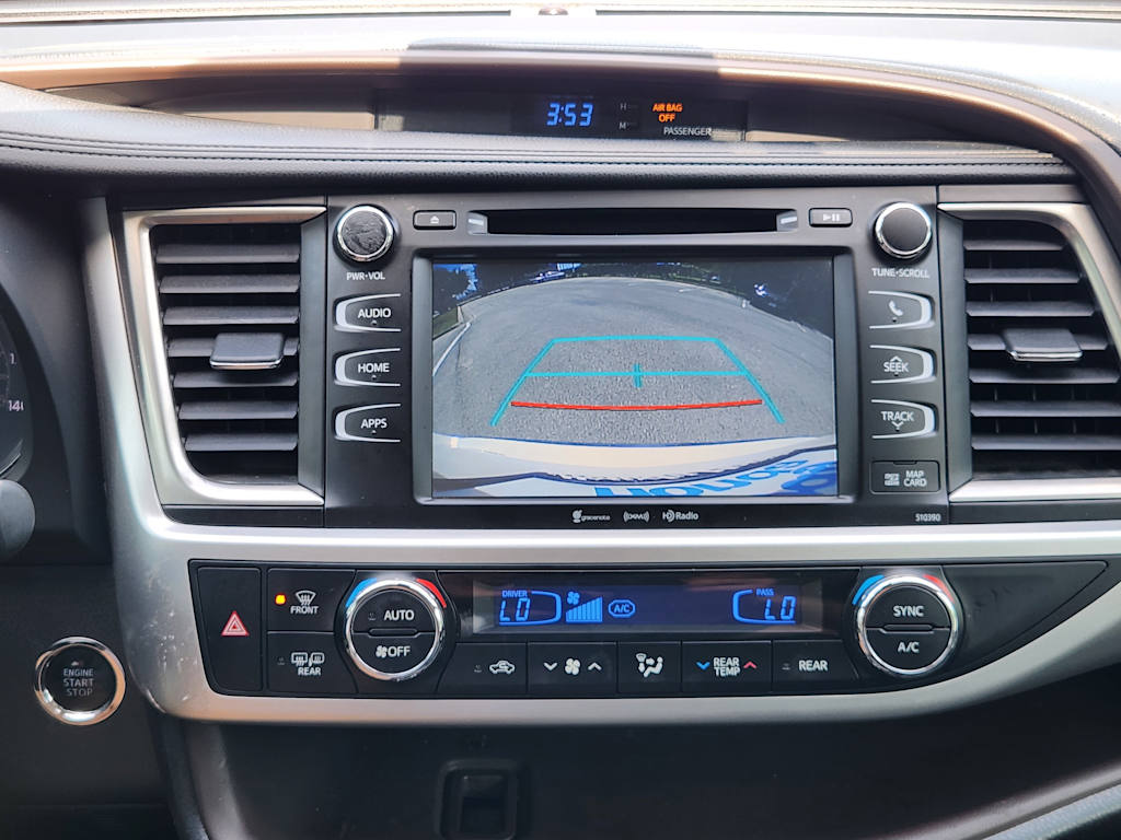 Thumbnail: 2019 Toyota Highlander - 24