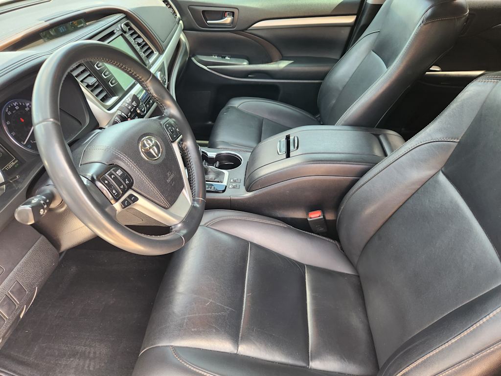 Thumbnail: 2019 Toyota Highlander - 9
