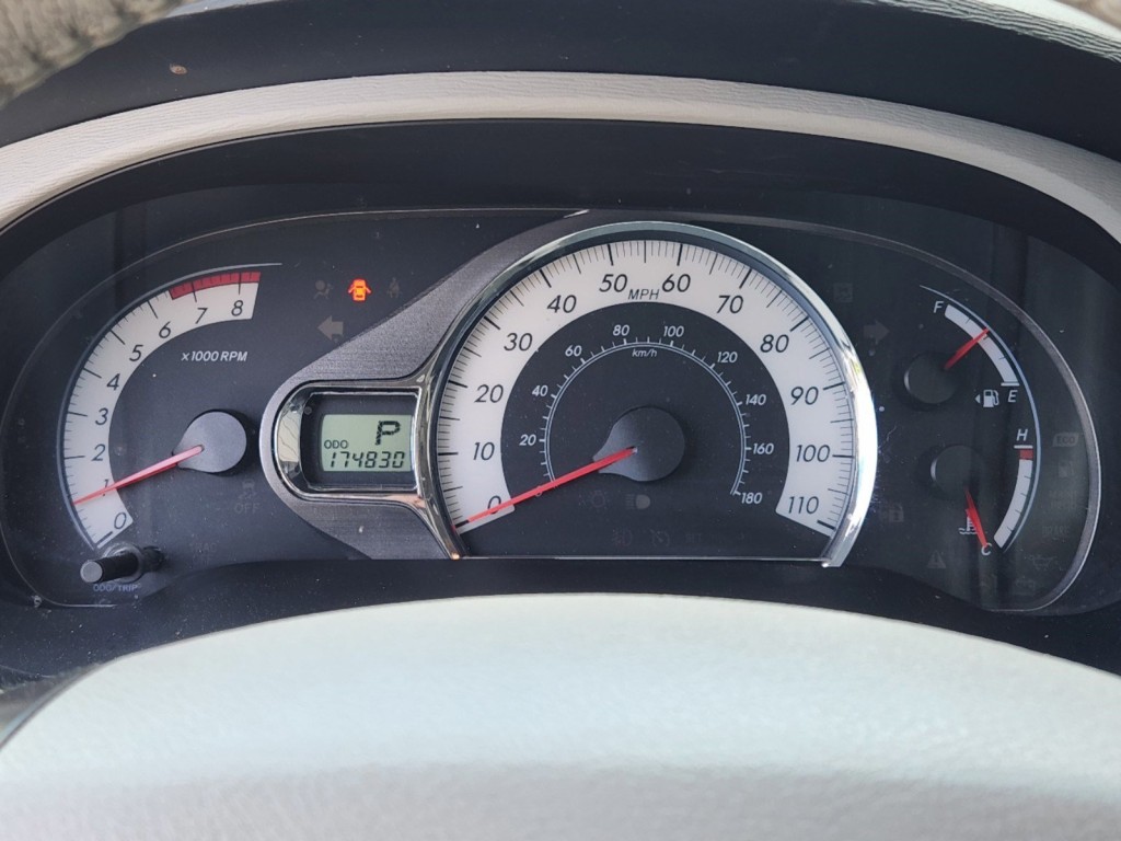 2014 Toyota Sienna SE 15