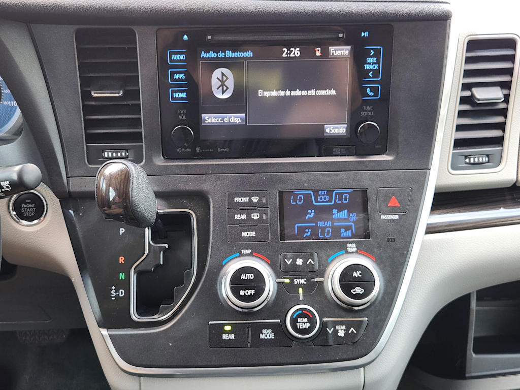 Thumbnail: 2016 Toyota Sienna - 12