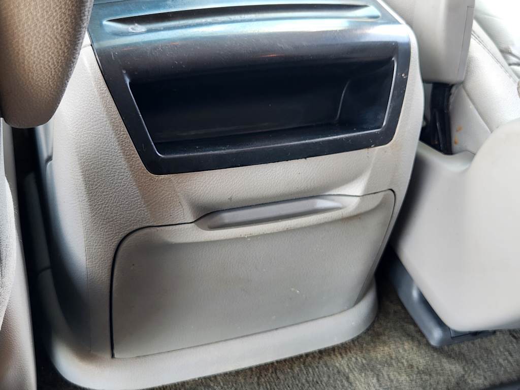 Thumbnail: 2016 Toyota Sienna - 33