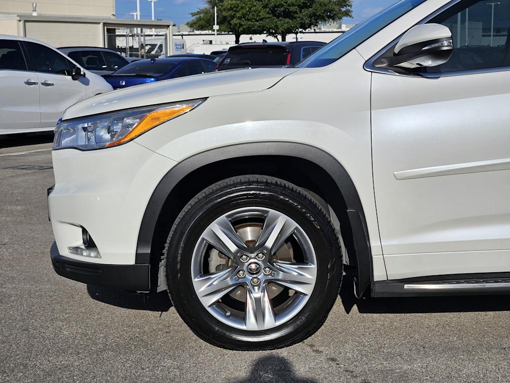 Thumbnail: 2016 Toyota Highlander - 6