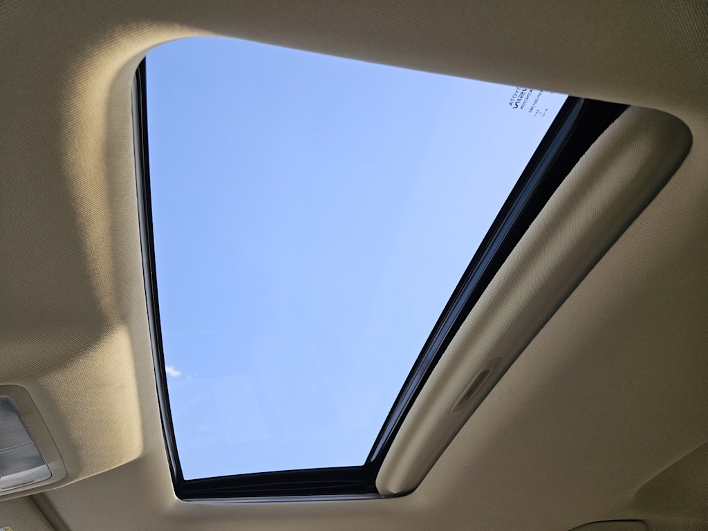 Thumbnail: 2016 Toyota Highlander - 31