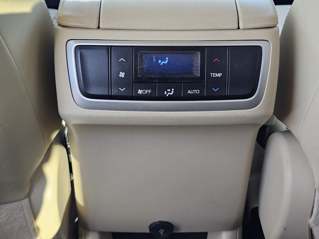 Thumbnail: 2016 Toyota Highlander - 34