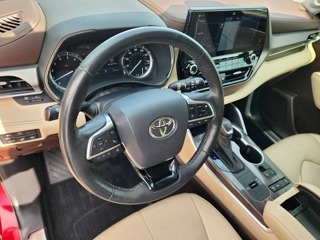 Thumbnail: 2021 Toyota Highlander - 2