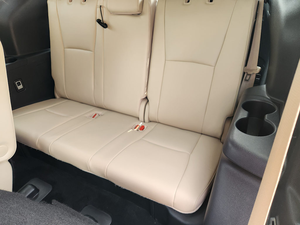 Thumbnail: 2021 Toyota Highlander - 33