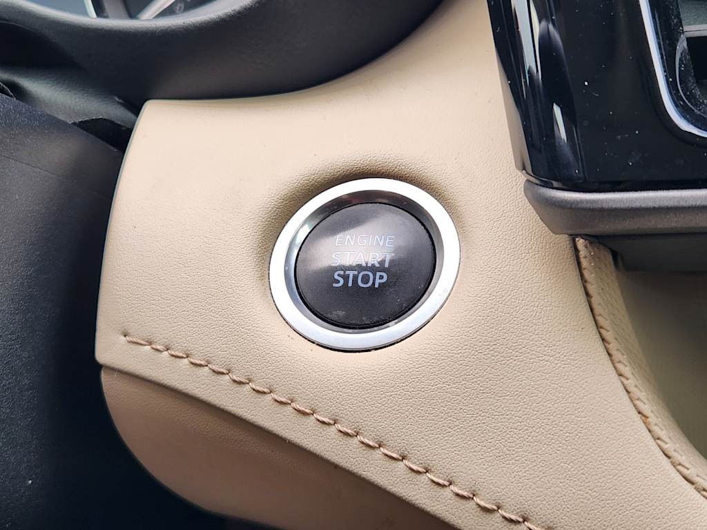Thumbnail: 2021 Toyota Highlander - 25