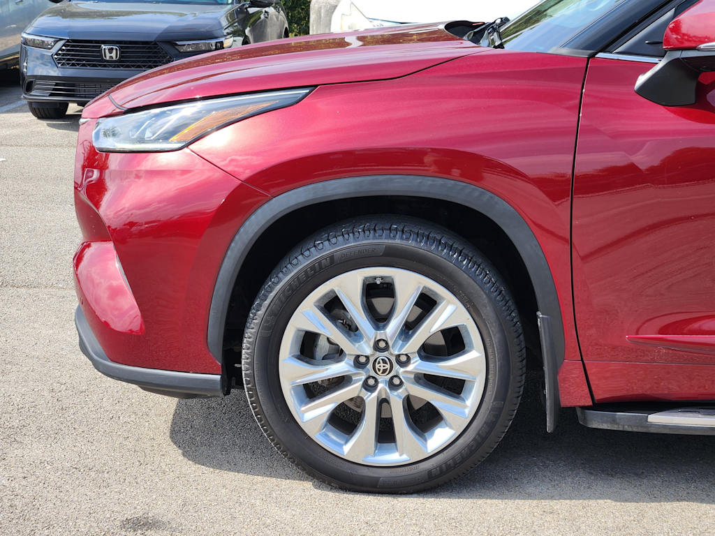 Thumbnail: 2021 Toyota Highlander - 6