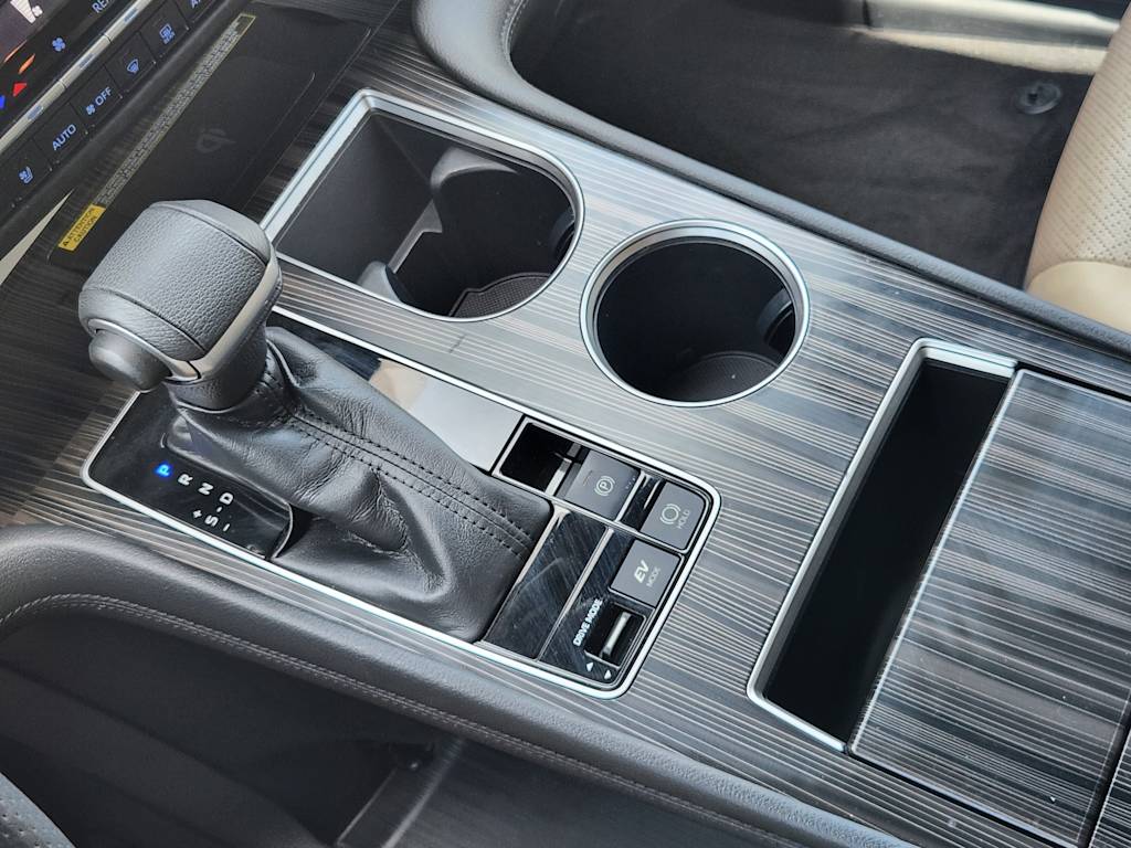 Thumbnail: 2021 Toyota Sienna - 26