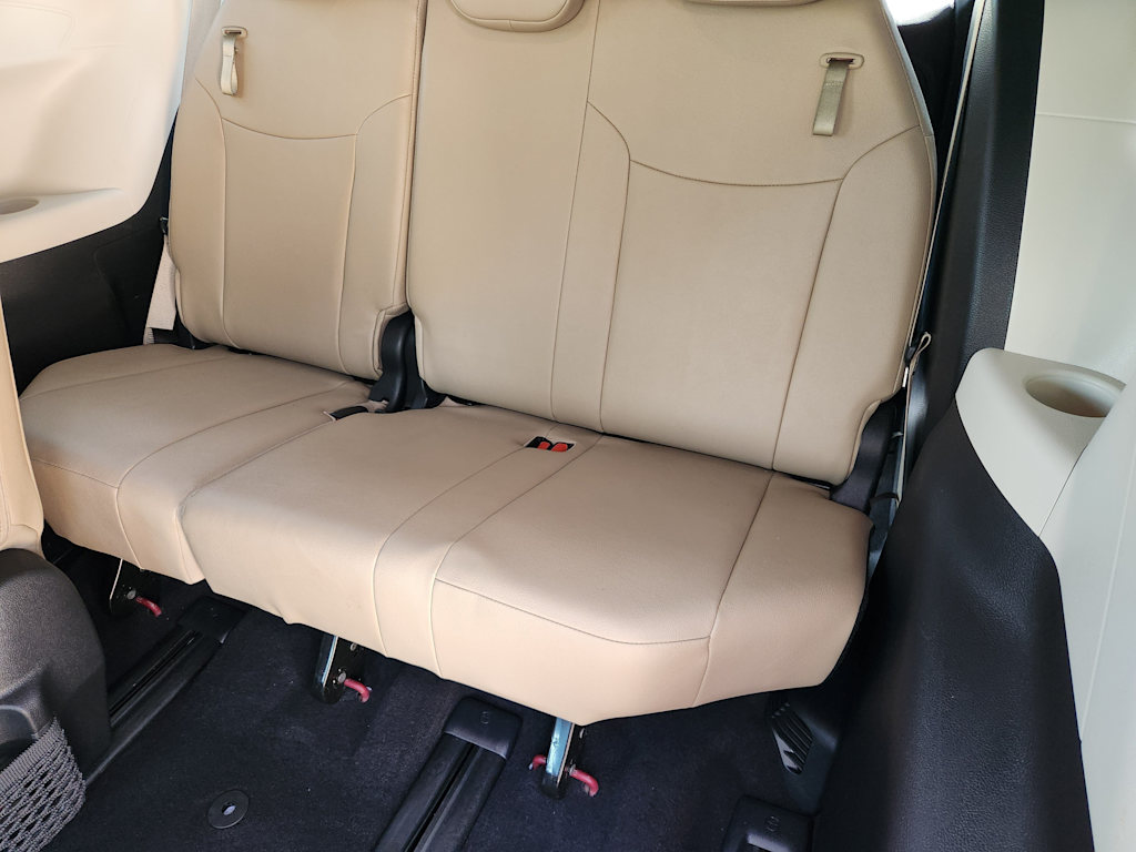 Thumbnail: 2021 Toyota Sienna - 36