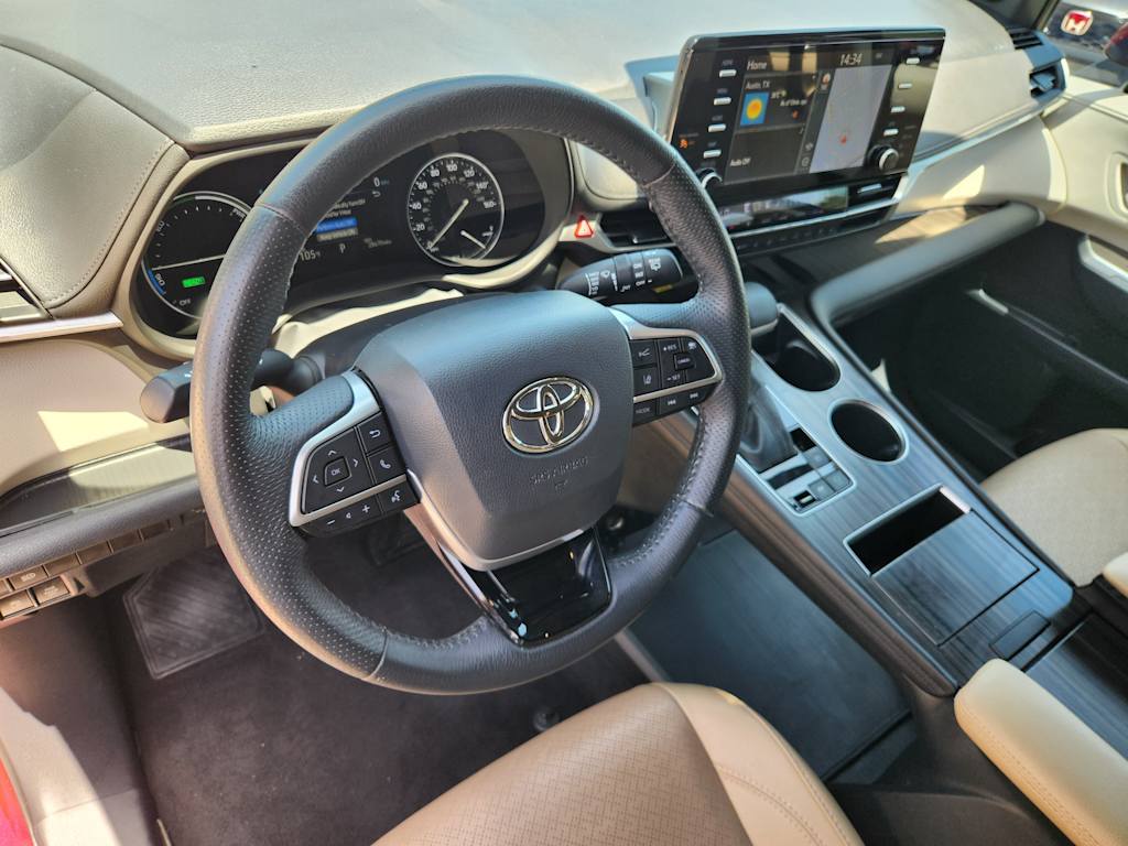 Thumbnail: 2021 Toyota Sienna - 2