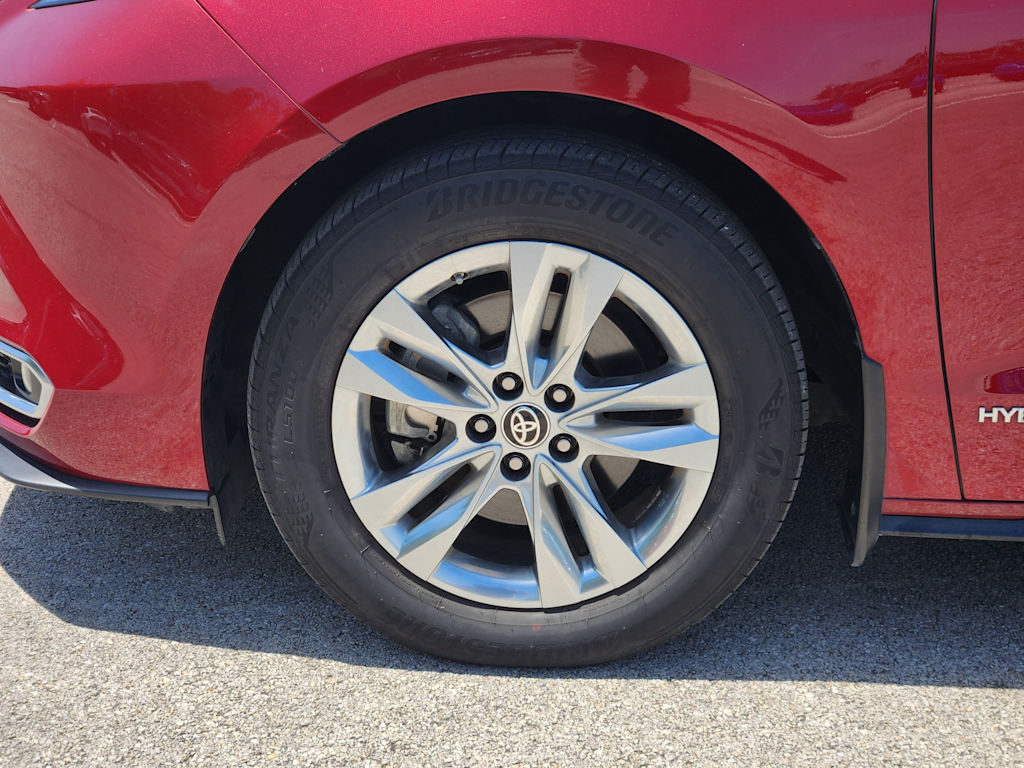 Thumbnail: 2021 Toyota Sienna - 22
