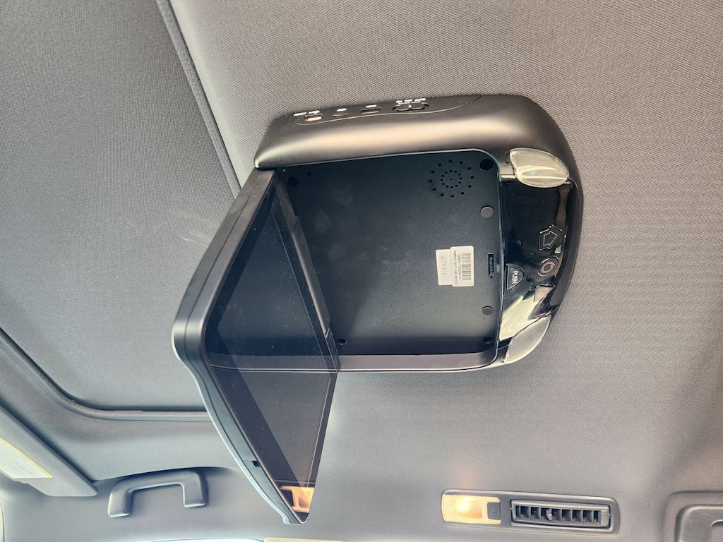 Thumbnail: 2021 Toyota Sienna - 35