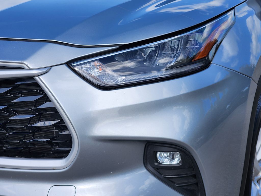 Thumbnail: 2021 Toyota Highlander - 19