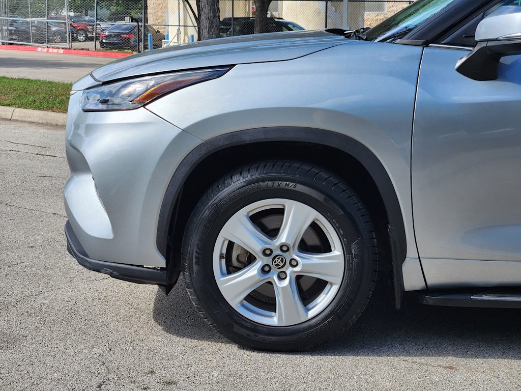 Thumbnail: 2021 Toyota Highlander - 5