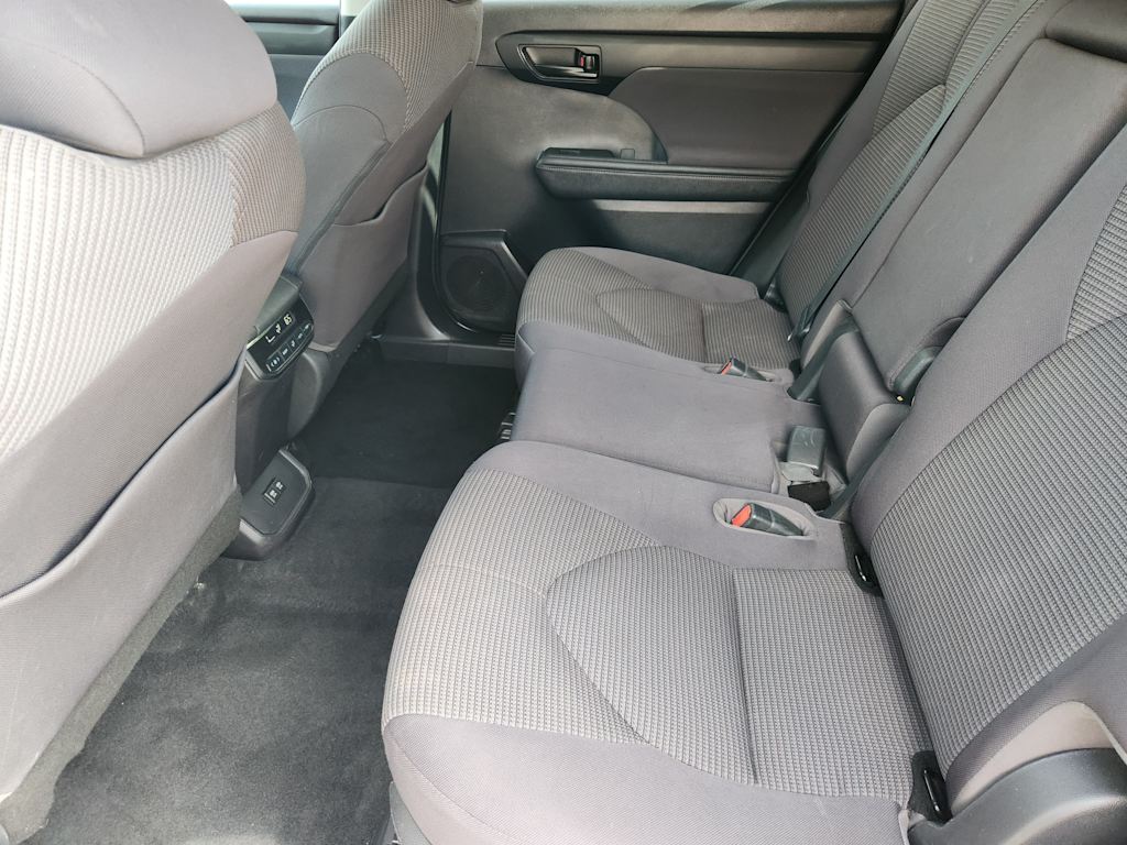 Thumbnail: 2021 Toyota Highlander - 10