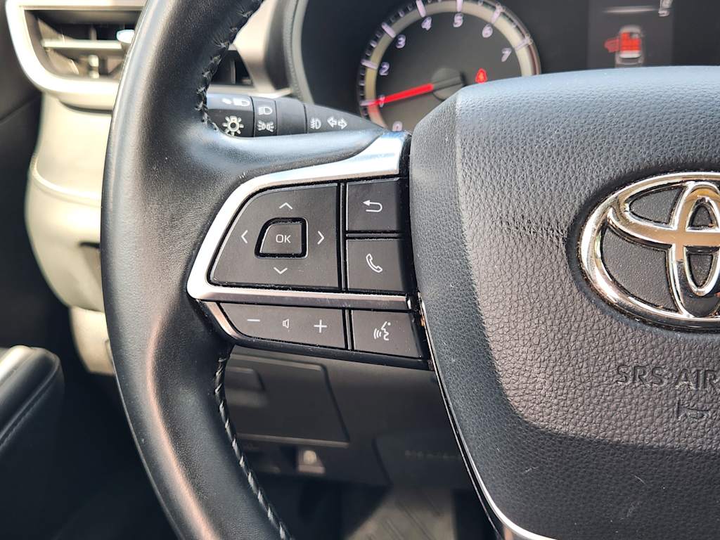 Thumbnail: 2021 Toyota Highlander - 28