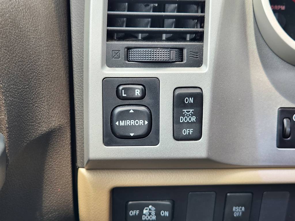 Thumbnail: 2008 Toyota Tundra - 27
