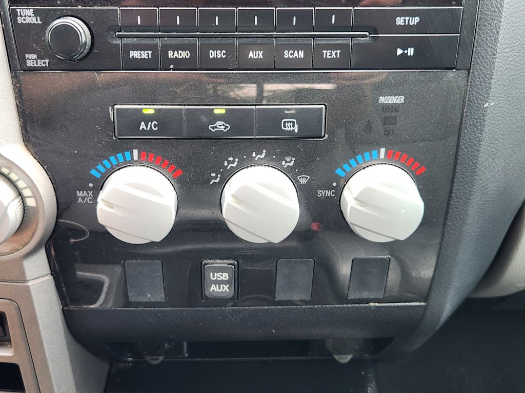 Thumbnail: 2013 Toyota Tundra - 26