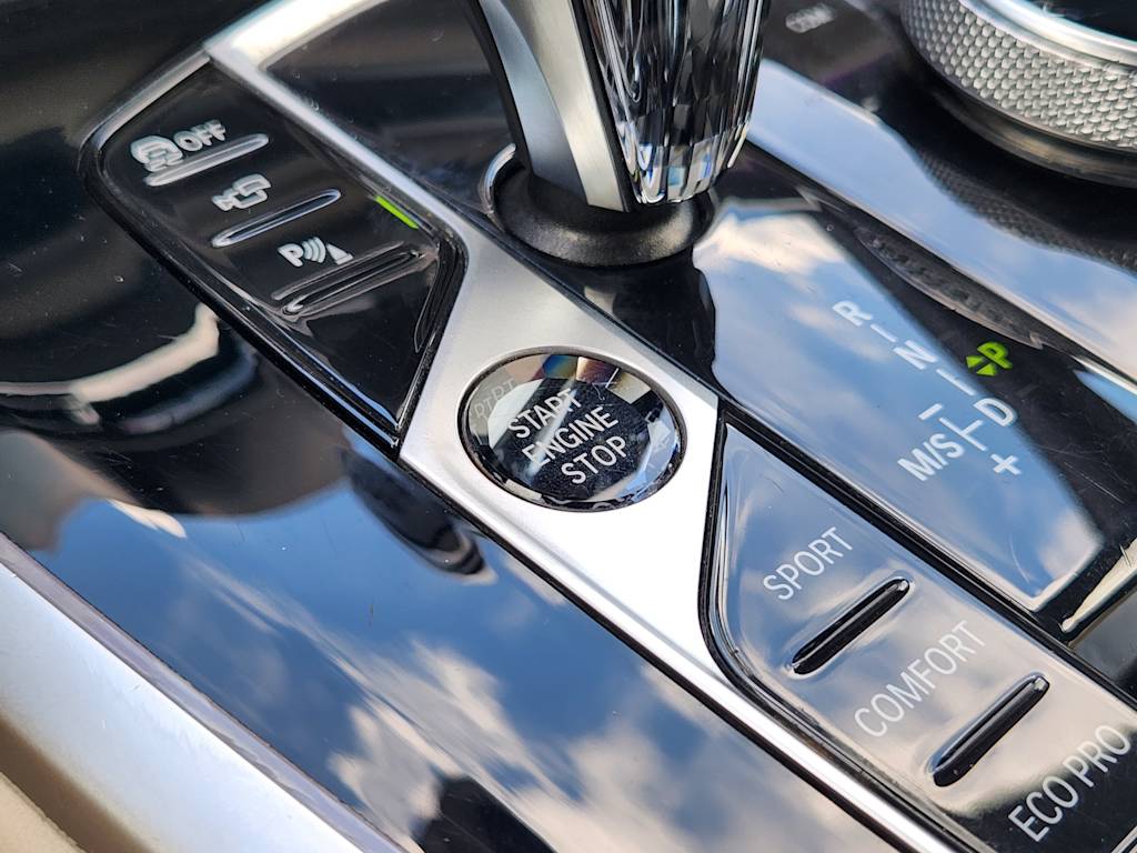 Thumbnail: 2022 BMW X7 - 27