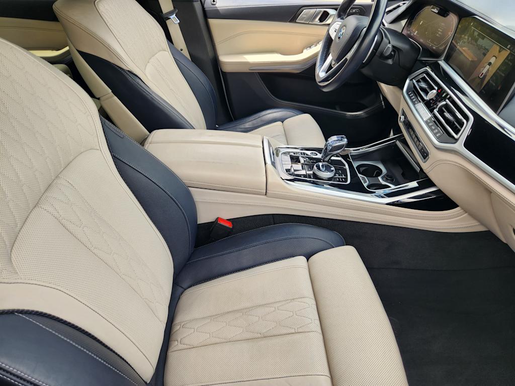 Thumbnail: 2022 BMW X7 - 10