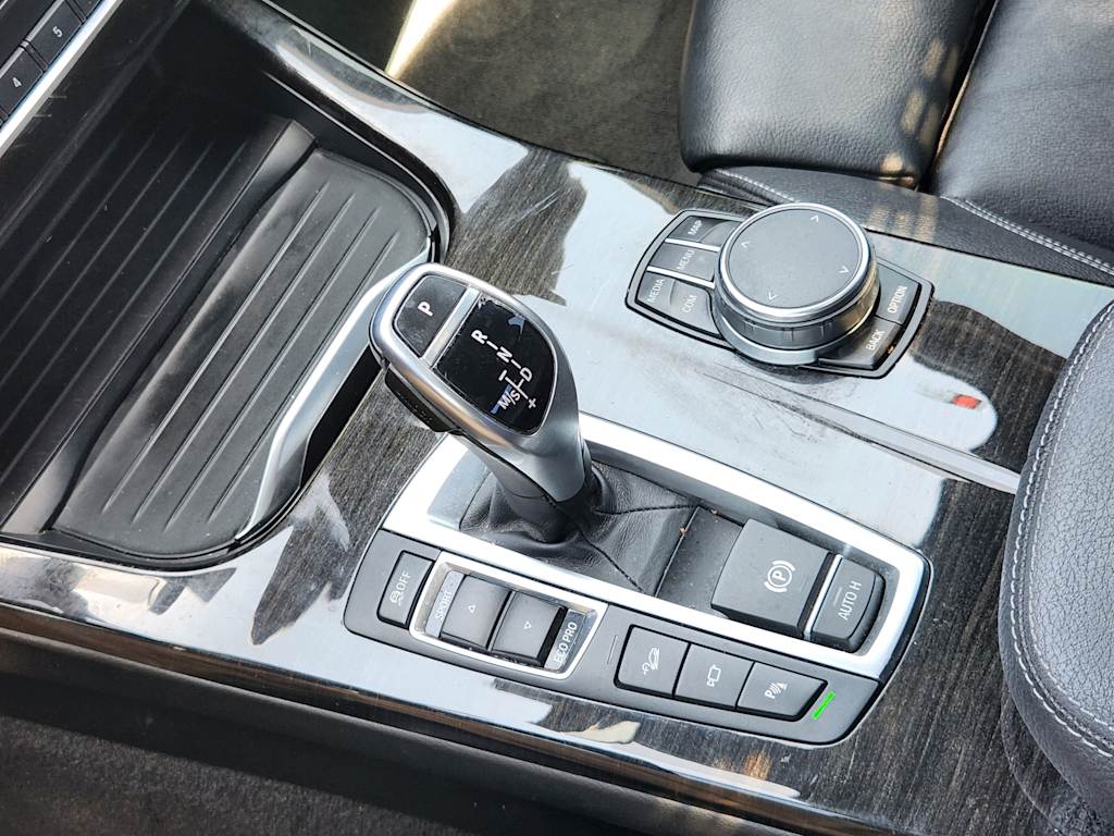 Thumbnail: 2017 BMW X4 - 13