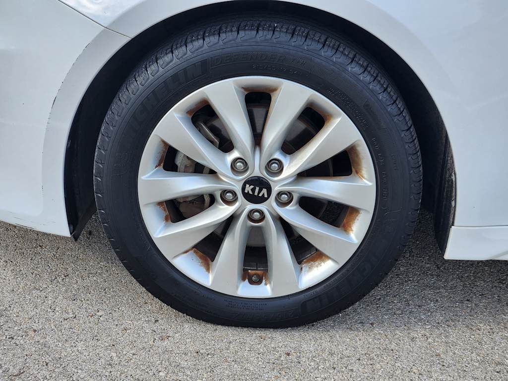 Thumbnail: 2017 Kia Optima - 22
