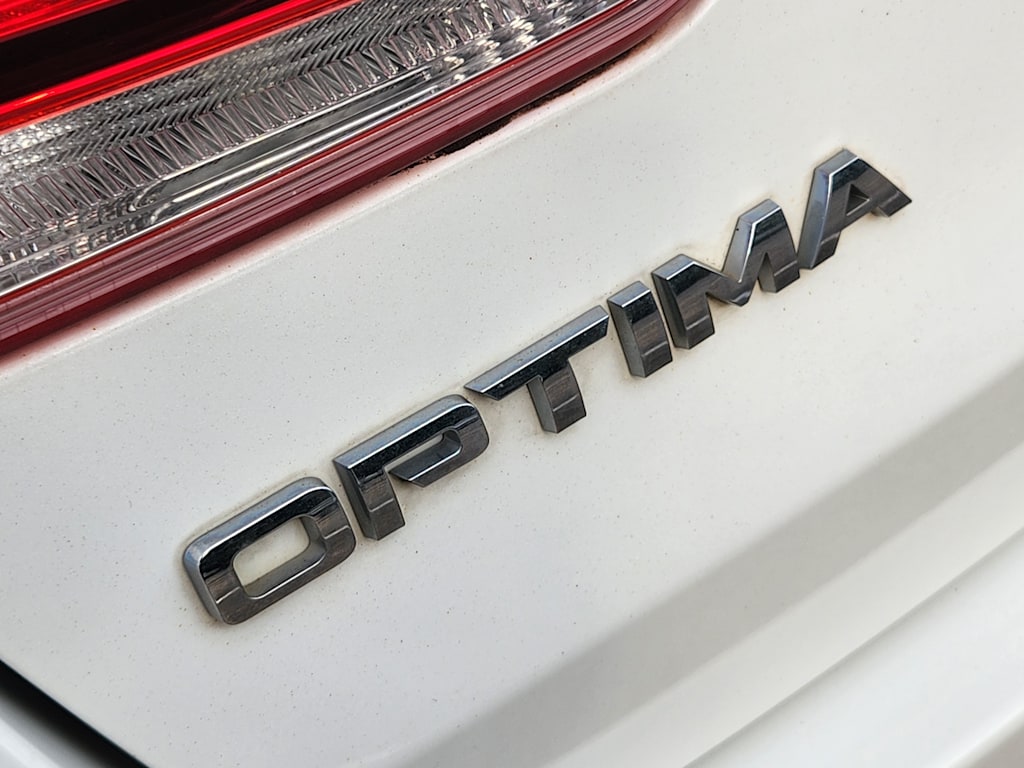 Thumbnail: 2017 Kia Optima - 5