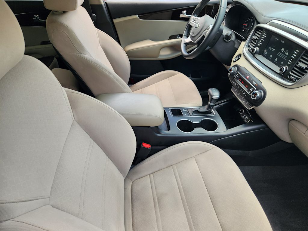 Thumbnail: 2020 Kia Sorento - 10