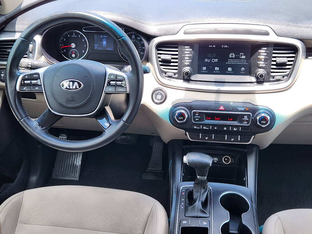 Thumbnail: 2020 Kia Sorento - 12