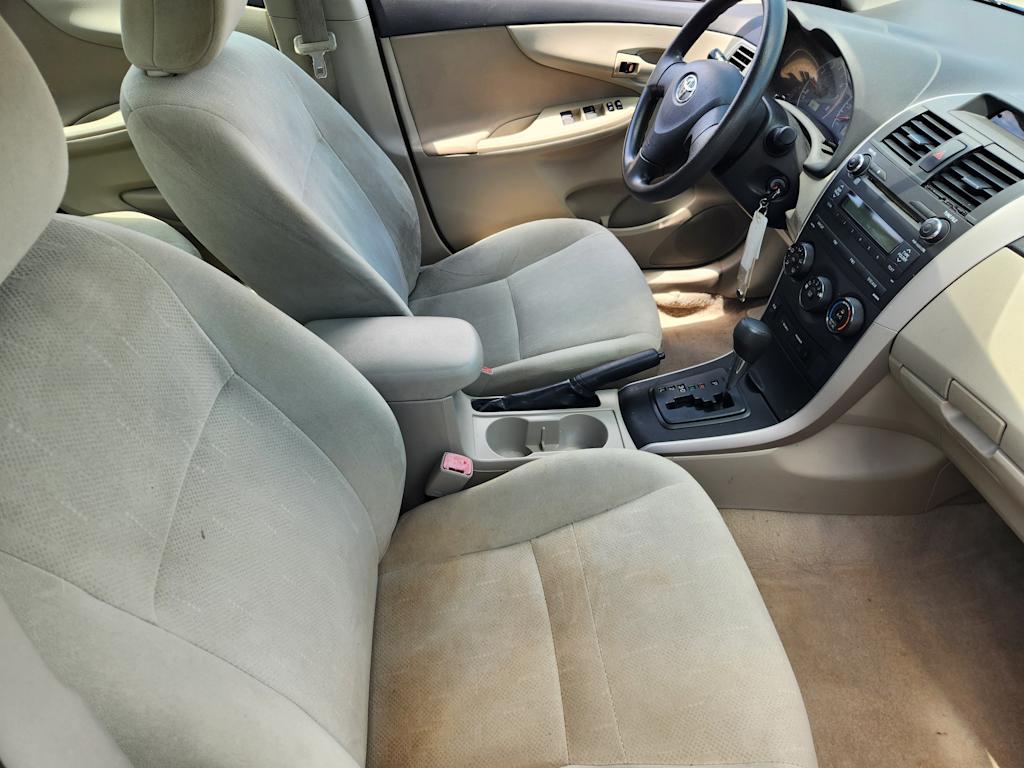 Thumbnail: 2013 Toyota Corolla - 9
