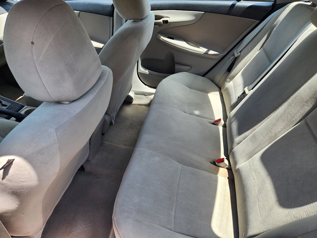 Thumbnail: 2013 Toyota Corolla - 10