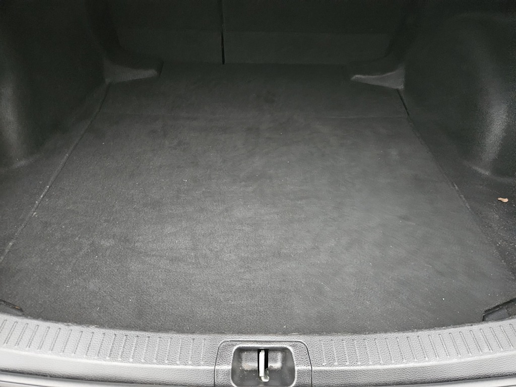 Thumbnail: 2022 Toyota Corolla - 16