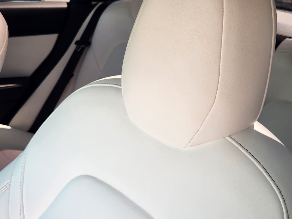 Thumbnail: 2018 Tesla Model 3 - 21