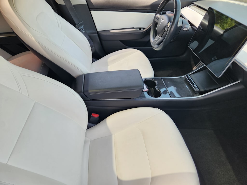 Thumbnail: 2018 Tesla Model 3 - 9