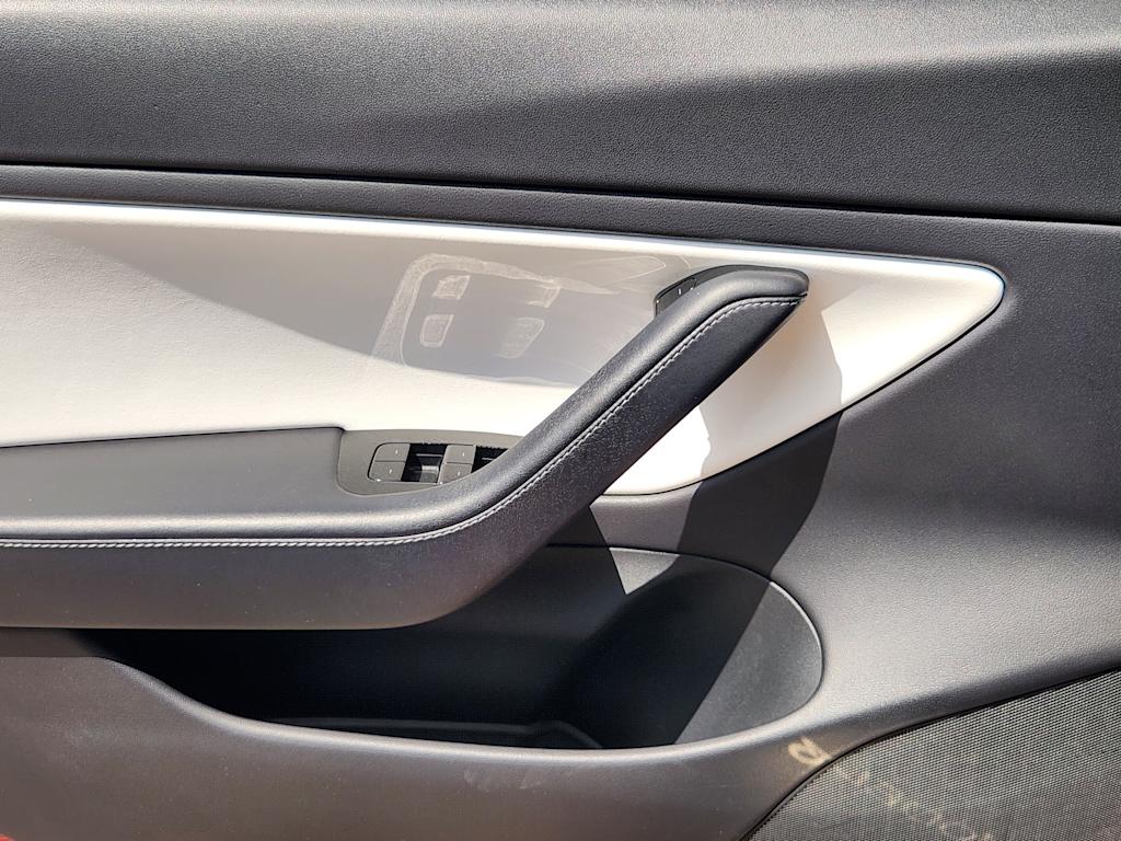 Thumbnail: 2018 Tesla Model 3 - 26