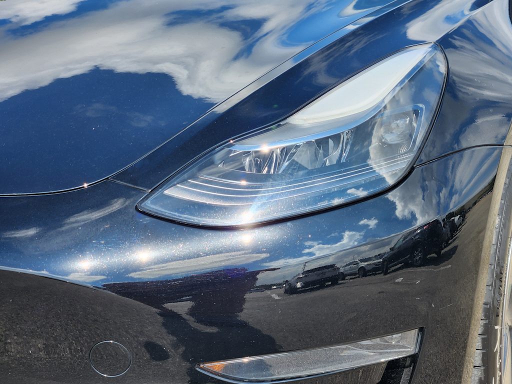 Thumbnail: 2023 Tesla Model 3 - 18