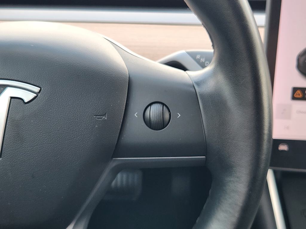 Thumbnail: 2019 Tesla Model 3 - 29