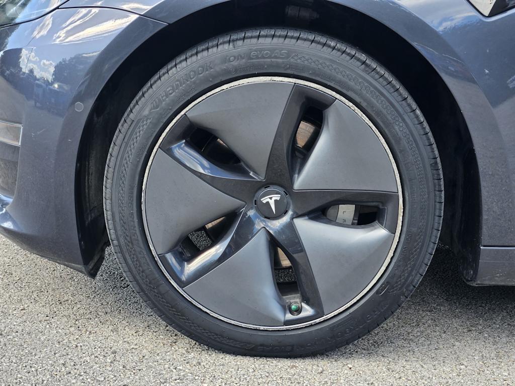 Thumbnail: 2018 Tesla Model 3 - 19