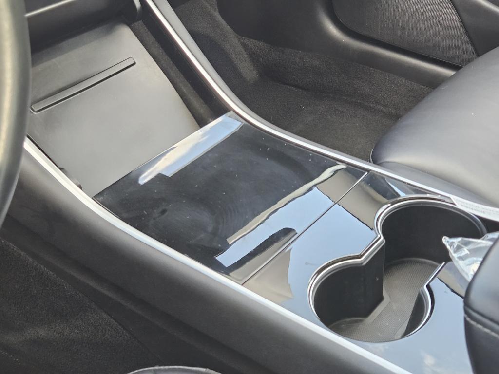 Thumbnail: 2018 Tesla Model 3 - 13