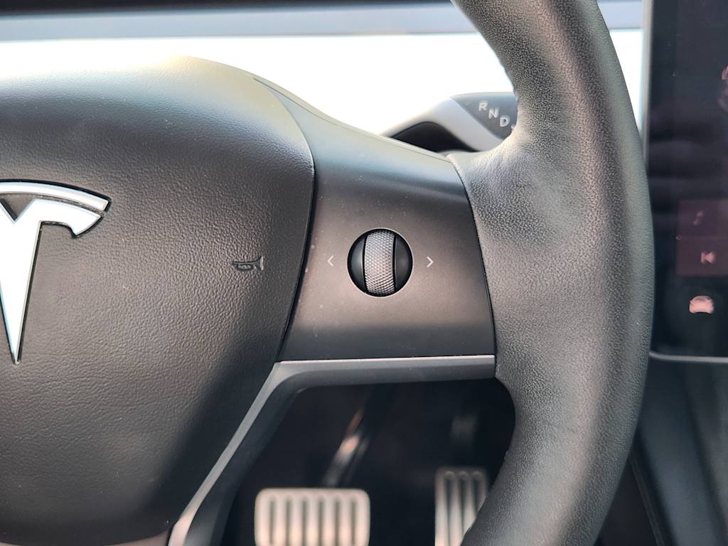 Thumbnail: 2021 Tesla Model Y - 31