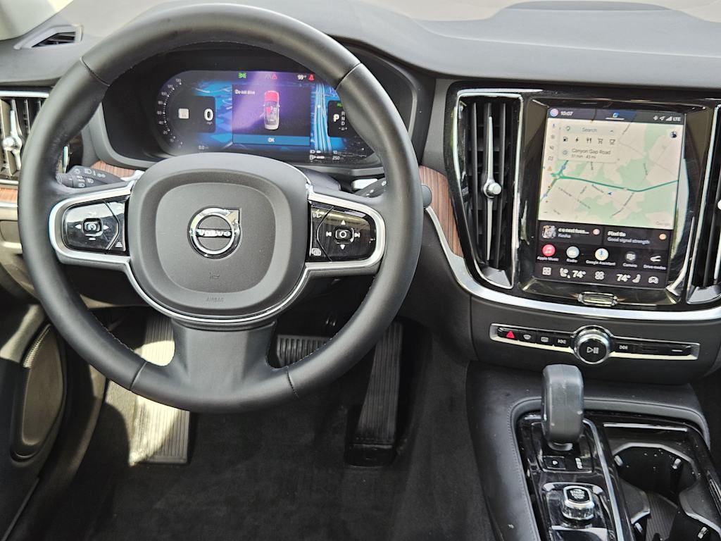 Thumbnail: 2023 Volvo S60 - 12