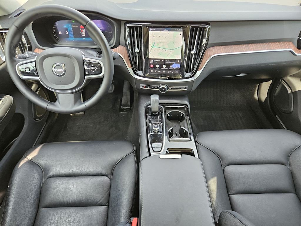 Thumbnail: 2023 Volvo S60 - 8